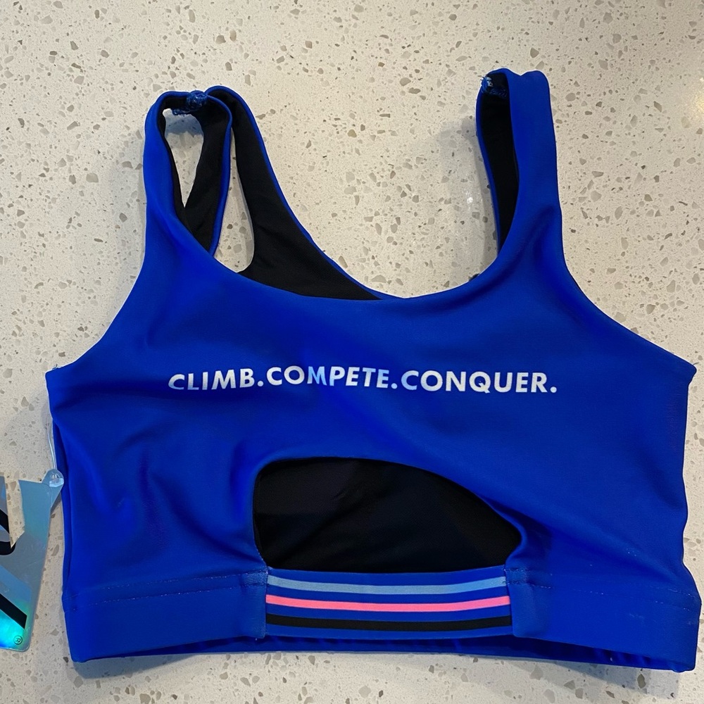 Summit D2 sports bra - Picture 3 of 7